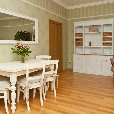 Daire Apartmenthaus Im Hollaendischen Viertel
